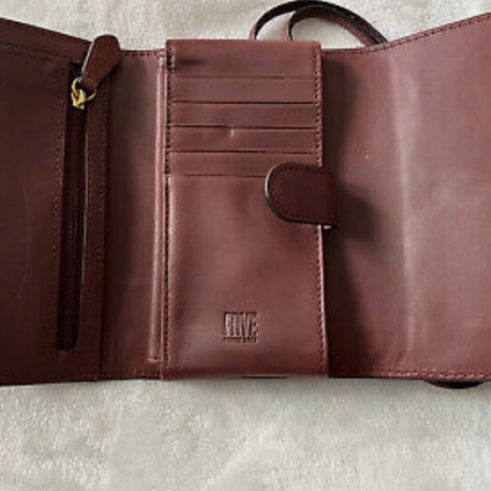 Frye cherry crossbody wallet euc lily - Picture 5 of 7
